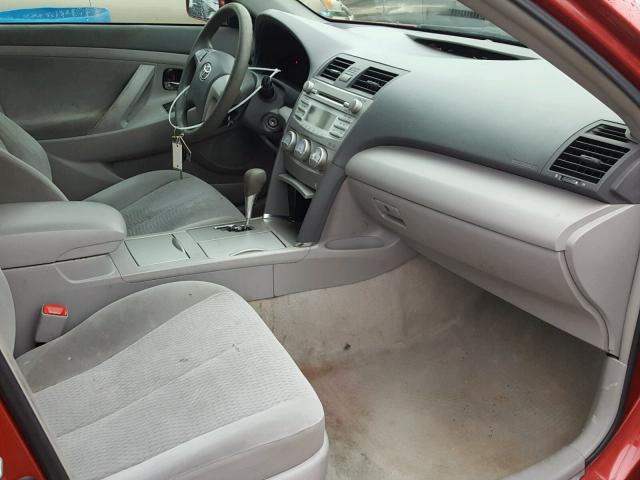 4T1BF3EK2AU089109 - 2010 TOYOTA CAMRY BASE RED photo 5
