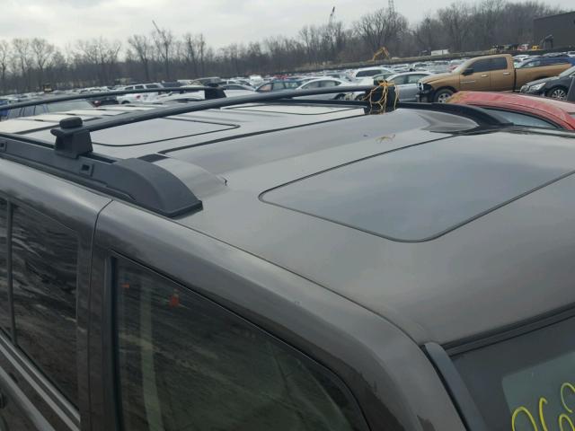 1J8HG48N36C149962 - 2006 JEEP COMMANDER შავი ფოტო 9