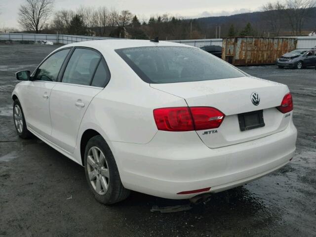 3VWDP7AJ9DM353558 - 2013 VOLKSWAGEN JETTA SE WHITE photo 3