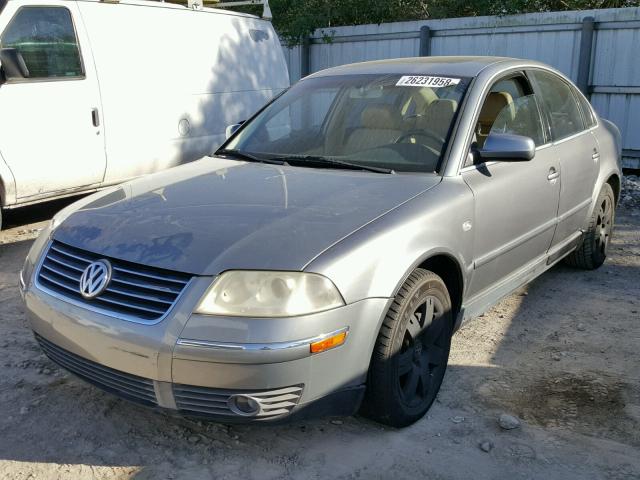WVWRH63B22P222579 - 2002 VOLKSWAGEN PASSAT GLX 灰色 照片 2
