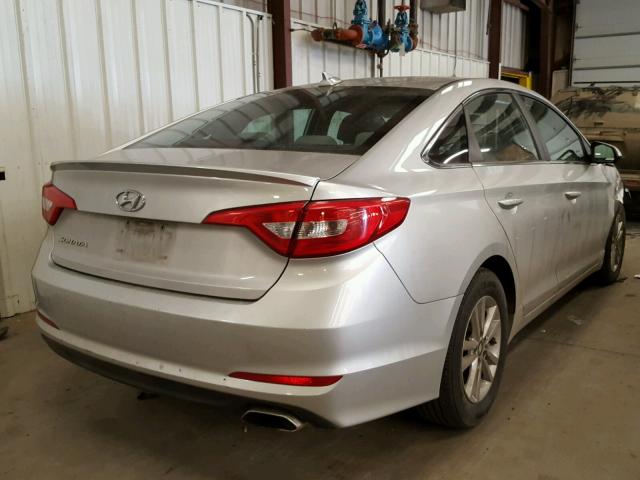 5NPE24AF2GH398108 - 2016 HYUNDAI SONATA SE SILVER photo 4