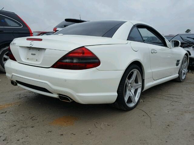 WDBSK7BA2BF162454 - 2011 MERCEDES-BENZ SL 550 WHITE photo 4