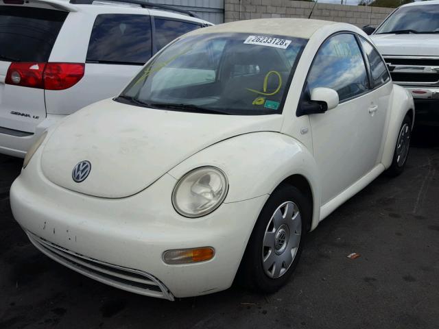 3VWBK21C73M404225 - 2003 VOLKSWAGEN NEW BEETLE WHITE photo 2