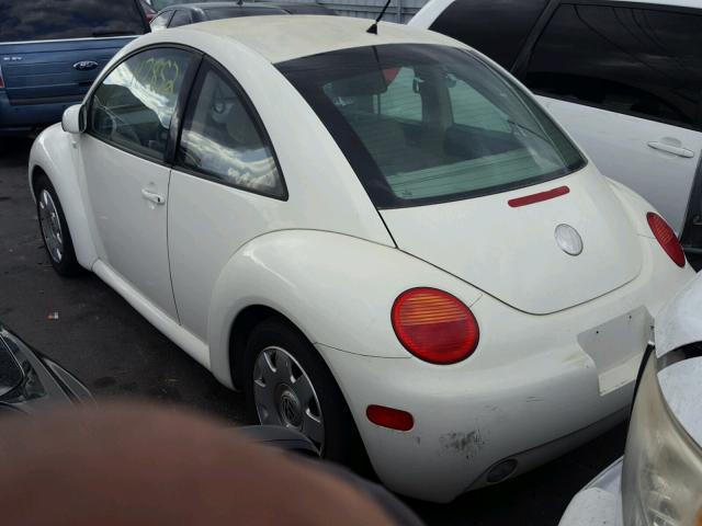 3VWBK21C73M404225 - 2003 VOLKSWAGEN NEW BEETLE 白色 照片 3