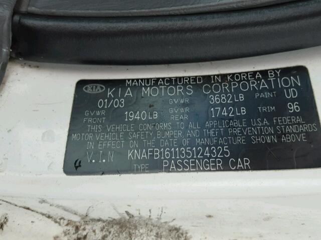 KNAFB161135124325 - 2003 KIA SPECTRA GS WHITE photo 10