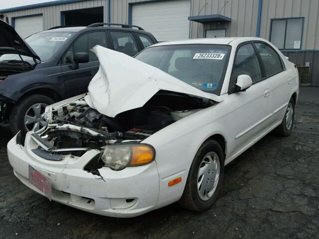 KNAFB161135124325 - 2003 KIA SPECTRA GS WHITE photo 2