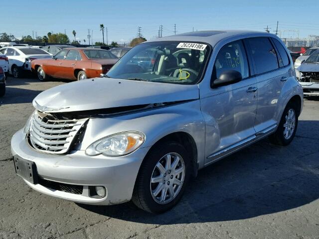 3A4GY5F97AT186788 - 2010 CHRYSLER PT CRUISER SILVER photo 2