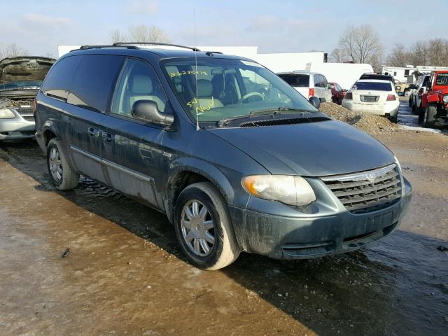 2A8GP54L87R206462 - 2007 CHRYSLER TOWN & COU GREEN photo 1