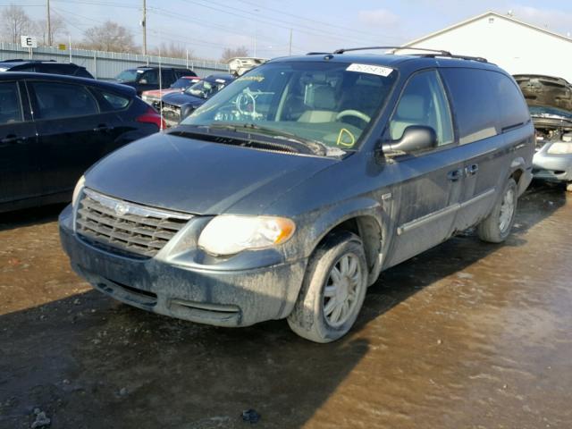 2A8GP54L87R206462 - 2007 CHRYSLER TOWN & COU GREEN photo 2