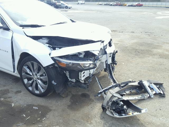 1G1ZH5SX6HF182506 - 2017 CHEVROLET MALIBU PRE WHITE photo 9