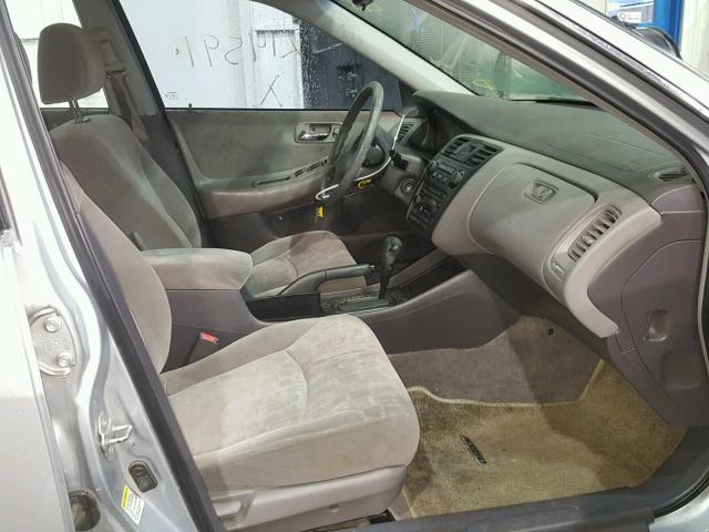 1HGCG56642A126040 - 2002 HONDA ACCORD EX SILVER photo 5