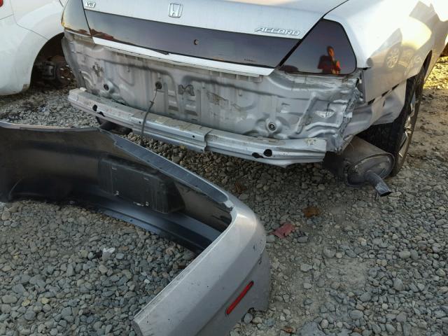 1HGCG2248XA009636 - 1999 HONDA ACCORD LX SILVER photo 9