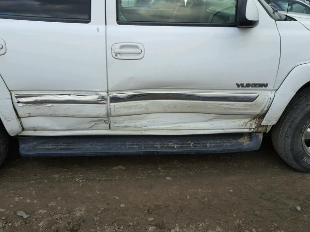 1GKEC13Z03J300556 - 2003 GMC YUKON WHITE photo 9