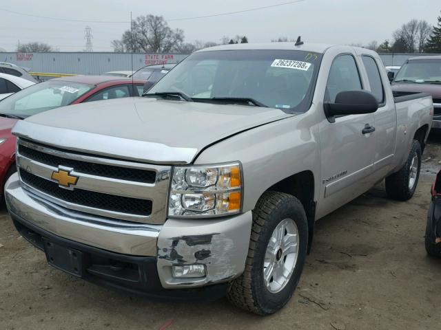 1GCEK19048E182504 - 2008 CHEVROLET SILVERADO BEIGE photo 2