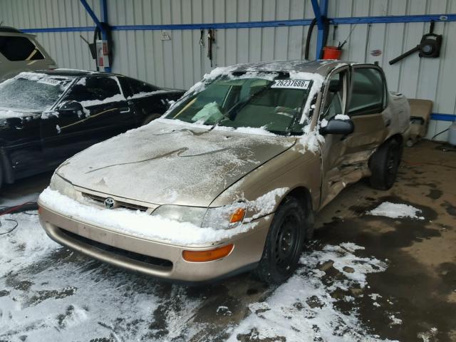 1NXBA02EXTZ357421 - 1996 TOYOTA COROLLA TAN photo 2