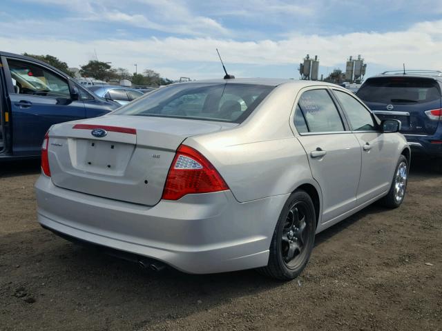 3FAHP0HA9AR284313 - 2010 FORD FUSION SE SILVER photo 4