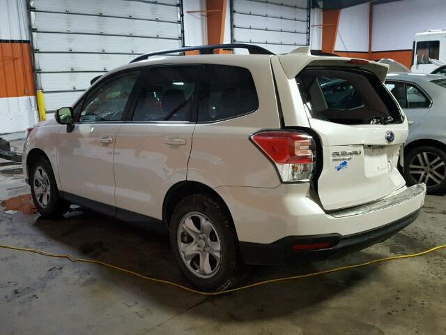 JF2SJEWC1JH429401 - 2018 SUBARU FORESTER 2 WHITE photo 3