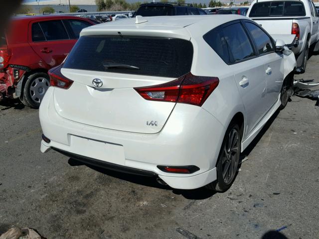 JTNKARJE0JJ552948 - 2018 TOYOTA COROLLA IM WHITE photo 4