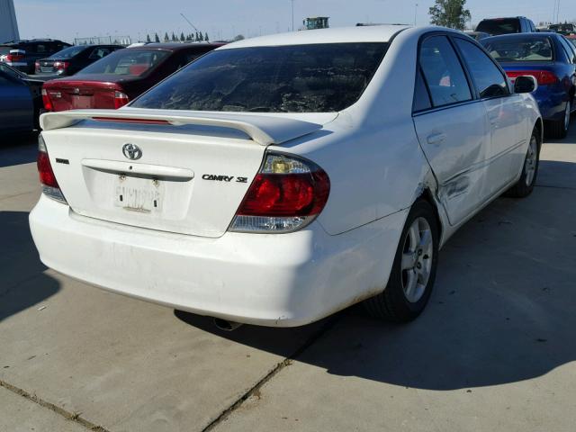 4T1BE30K35U557879 - 2005 TOYOTA CAMRY LE WHITE photo 4