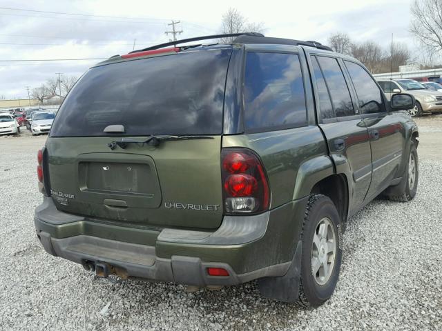 1GNDT13S322259916 - 2002 CHEVROLET TRAILBLAZE GREEN photo 4