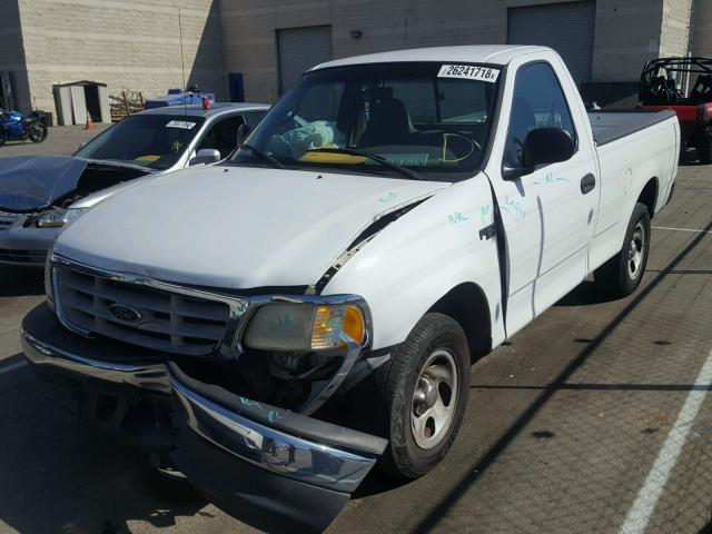 3FTZF1729YMA81625 - 2000 FORD F150 WHITE photo 2