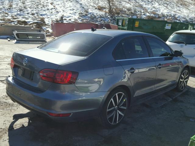 3VW567AJXDM409272 - 2013 VOLKSWAGEN JETTA GLI GRAY photo 4