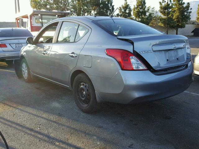 3N1CN7AP5CL863275 - 2012 NISSAN VERSA S GRAY photo 3