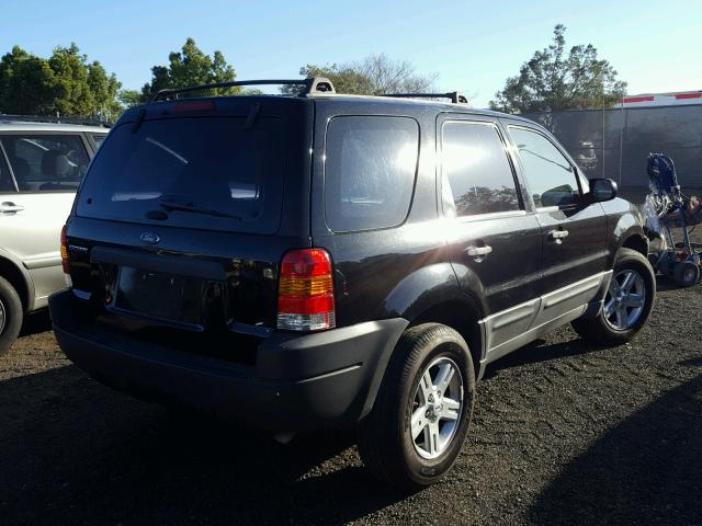 1FMYU02114KA14914 - 2004 FORD ESCAPE XLS BLACK photo 4