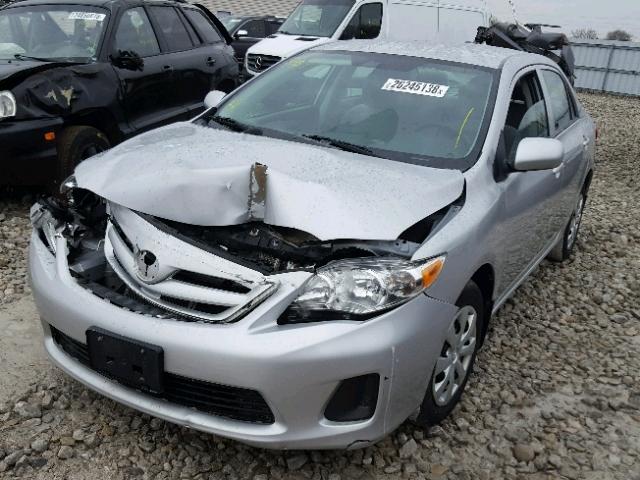 2T1BU4EEXCC850902 - 2012 TOYOTA COROLLA BA SILVER photo 2