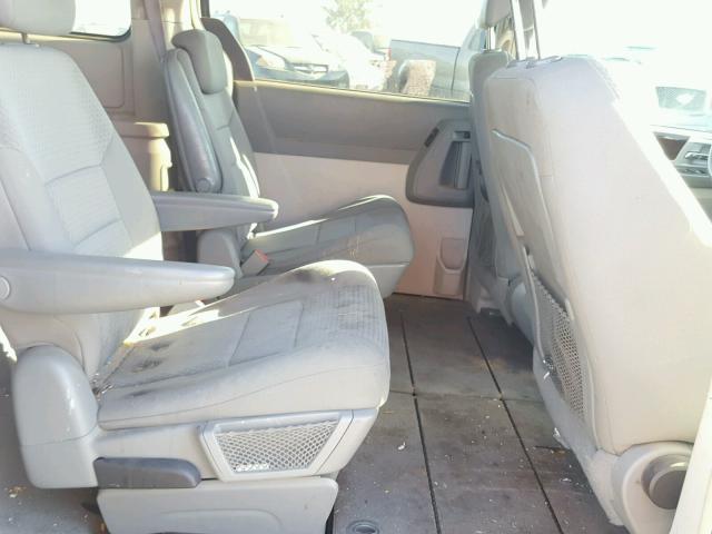 2A4RR5D11AR306834 - 2010 CHRYSLER TOWN & COU GRAY photo 6