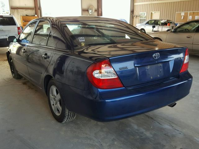 4T1BA32K94U503428 - 2004 TOYOTA CAMRY SE BLUE photo 3