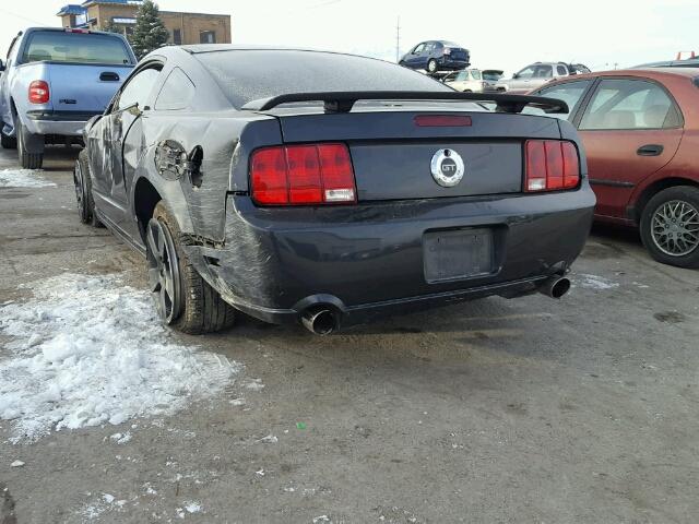 1ZVFT82H475269261 - 2007 FORD MUSTANG GT GRAY photo 3