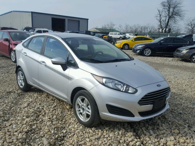 3FADP4BJ0HM140767 - 2017 FORD FIESTA SE SILVER photo 1