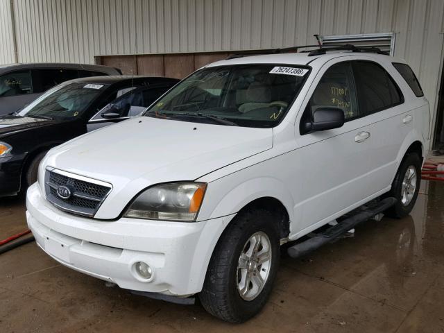 KNDJC733365616006 - 2006 KIA SORENTO EX WHITE photo 2