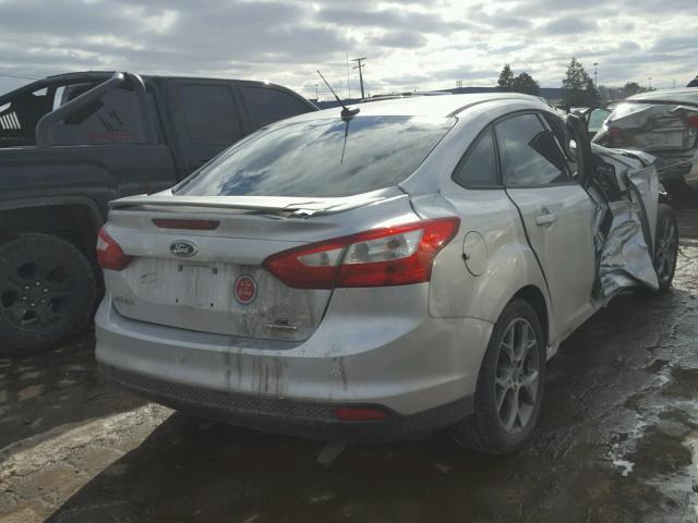 1FADP3F27DL106138 - 2013 FORD FOCUS SE SILVER photo 4