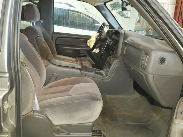 2GTEC13T061131306 - 2006 GMC NEW SIERRA GRAY photo 5