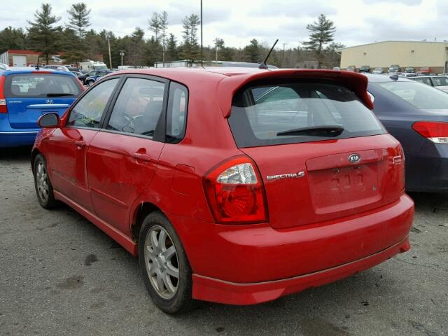 KNAFE161165314573 - 2006 KIA SPECTRA5 RED photo 3