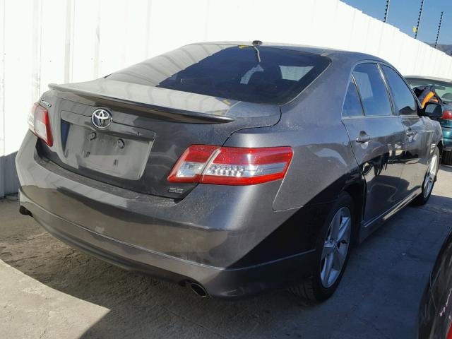 4T1BF3EK4BU683492 - 2011 TOYOTA CAMRY BASE GRAY photo 4