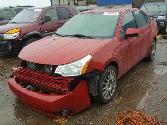 1FAHP36NX9W179070 - 2009 FORD FOCUS SES RED photo 2