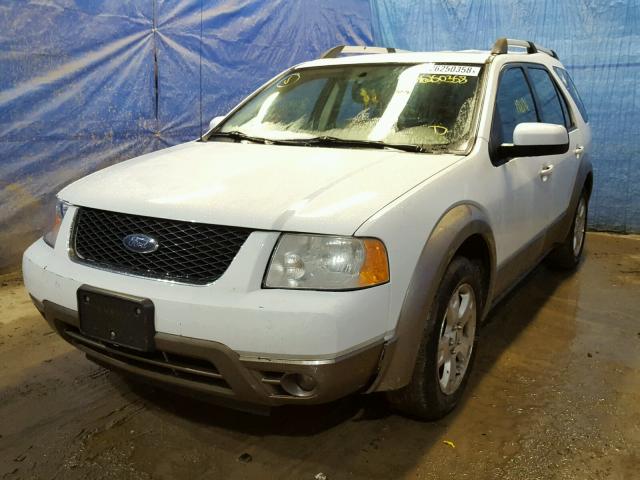 1FMDK05106GA33704 - 2006 FORD FREESTYLE WHITE photo 2