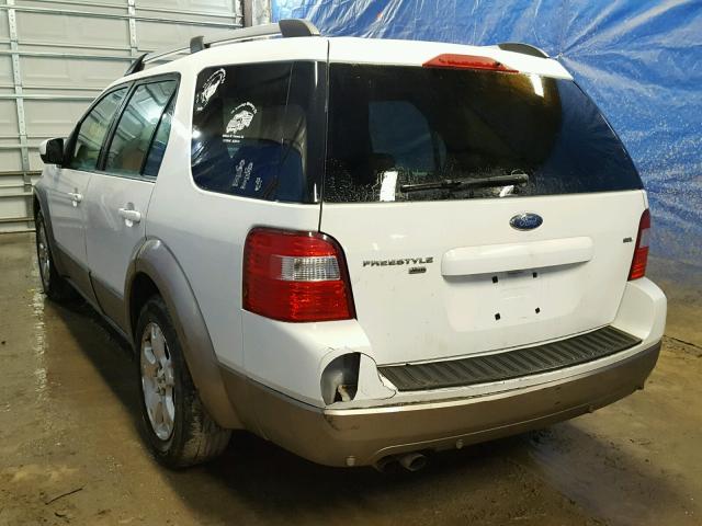 1FMDK05106GA33704 - 2006 FORD FREESTYLE WHITE photo 3