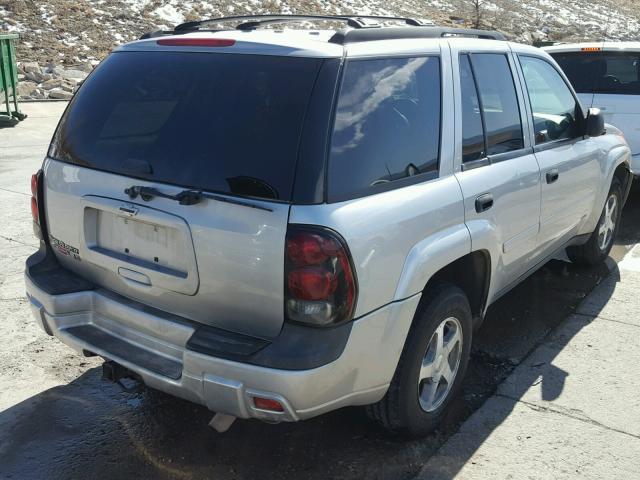 1GNDT13S962207907 - 2006 CHEVROLET TRAILBLAZE SILVER photo 4