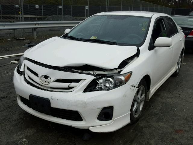 2T1BU4EE1DC022870 - 2013 TOYOTA COROLLA BA WHITE photo 2