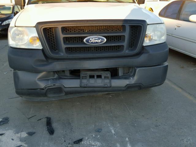 1FTRF12225NB86760 - 2005 FORD F150 WHITE photo 9