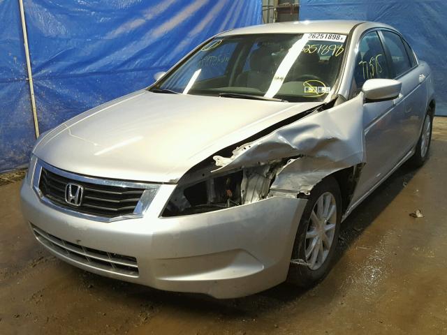 1HGCP2F49AA105499 - 2010 HONDA ACCORD LXP SILVER photo 2