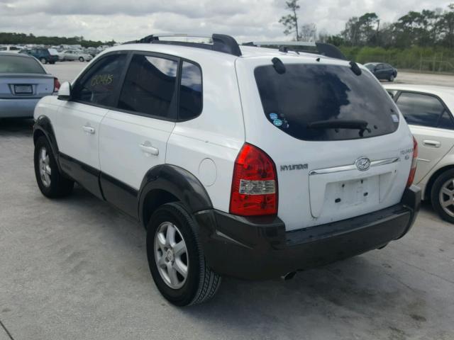 KM8JN12D45U081382 - 2005 HYUNDAI TUCSON GLS WHITE photo 3