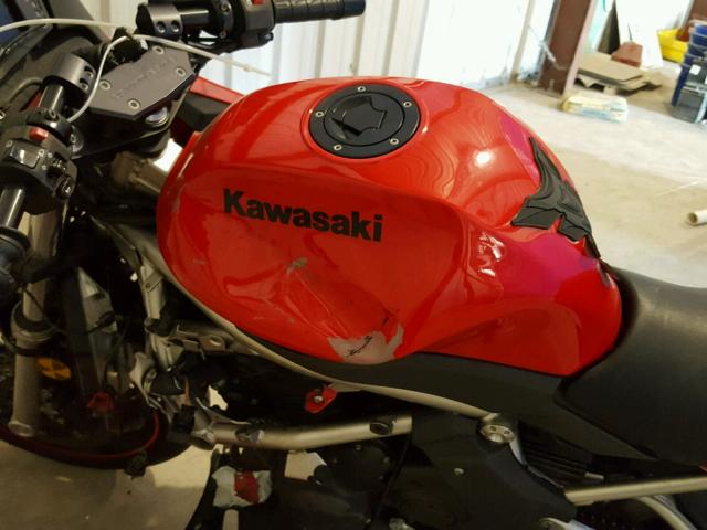 JKAEXEC169DA37818 - 2009 KAWASAKI EX650 C RED photo 9