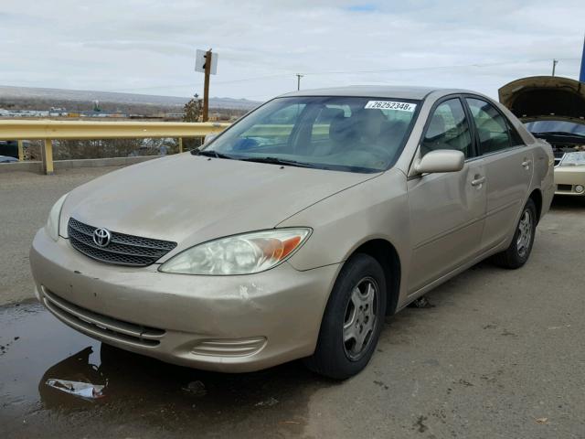 4T1BF32K93U054171 - 2003 TOYOTA CAMRY LE GOLD photo 2