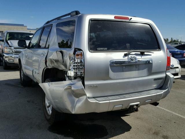 JTEZU14R568043099 - 2006 TOYOTA 4RUNNER SR SILVER photo 3