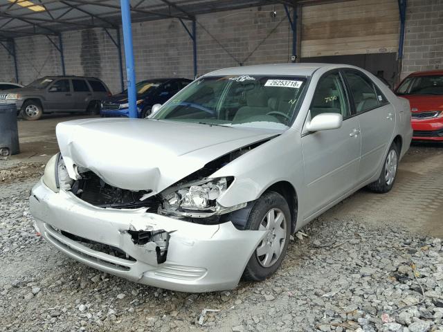 4T1BE32K64U870145 - 2004 TOYOTA CAMRY LE SILVER photo 2